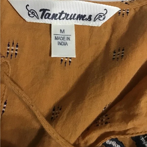 Woman’s size medium tantrums, BoHo top with beautiful embroidery and tassel ties - Picture 8 of 10